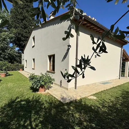 House In Tuscany Near Pisa & Villa Lucca
