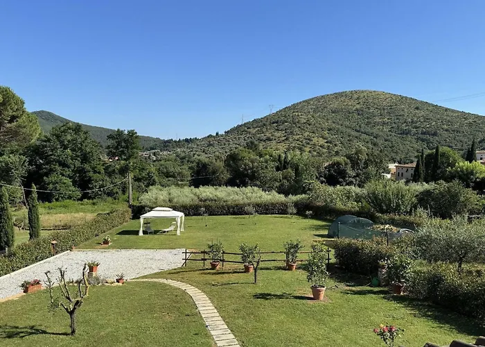 Villa House In Tuscany Near Pisa & Lucca