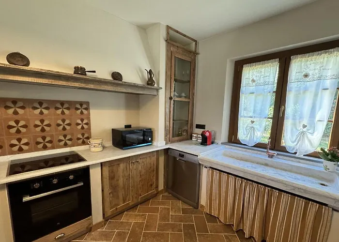 Villa House In Tuscany Near Pisa & *